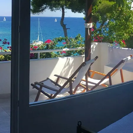 Prázdninový dům Emilion Beachfront