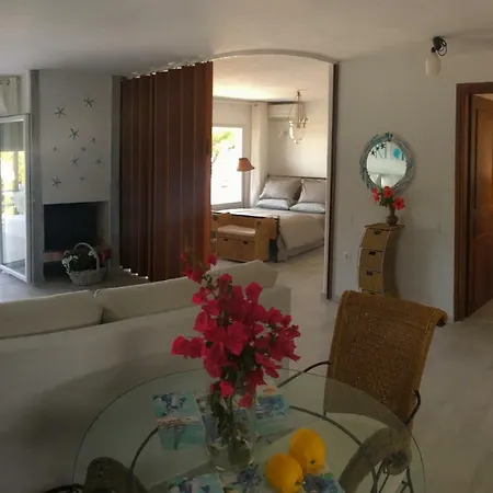 Emilion Beachfront Nyaraló *