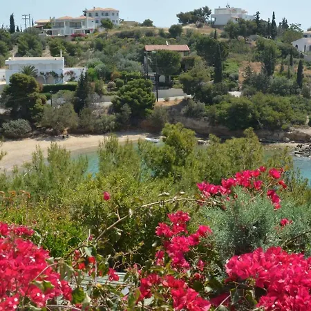 Emilion Beachfront بيت للعطل *